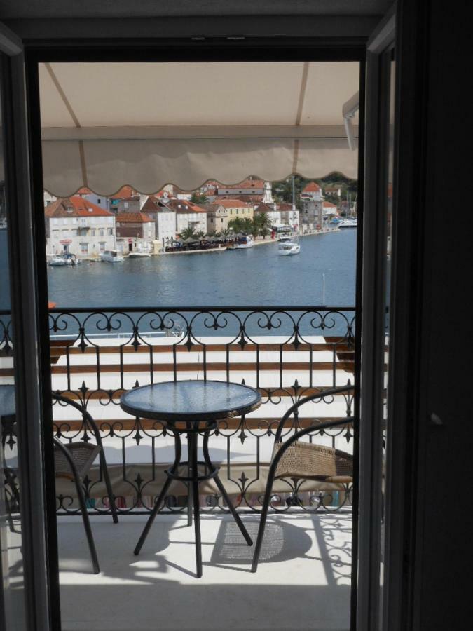 Villa Anna Milna  Eksteriør billede